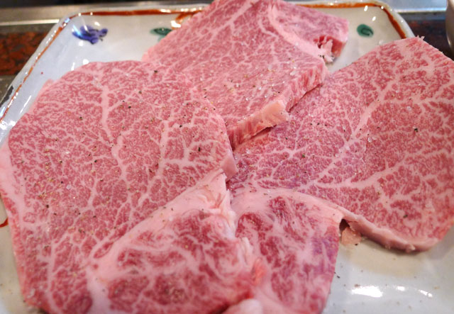 霜降り肉は上質なものを少しだけがおいしい 牛肉魂